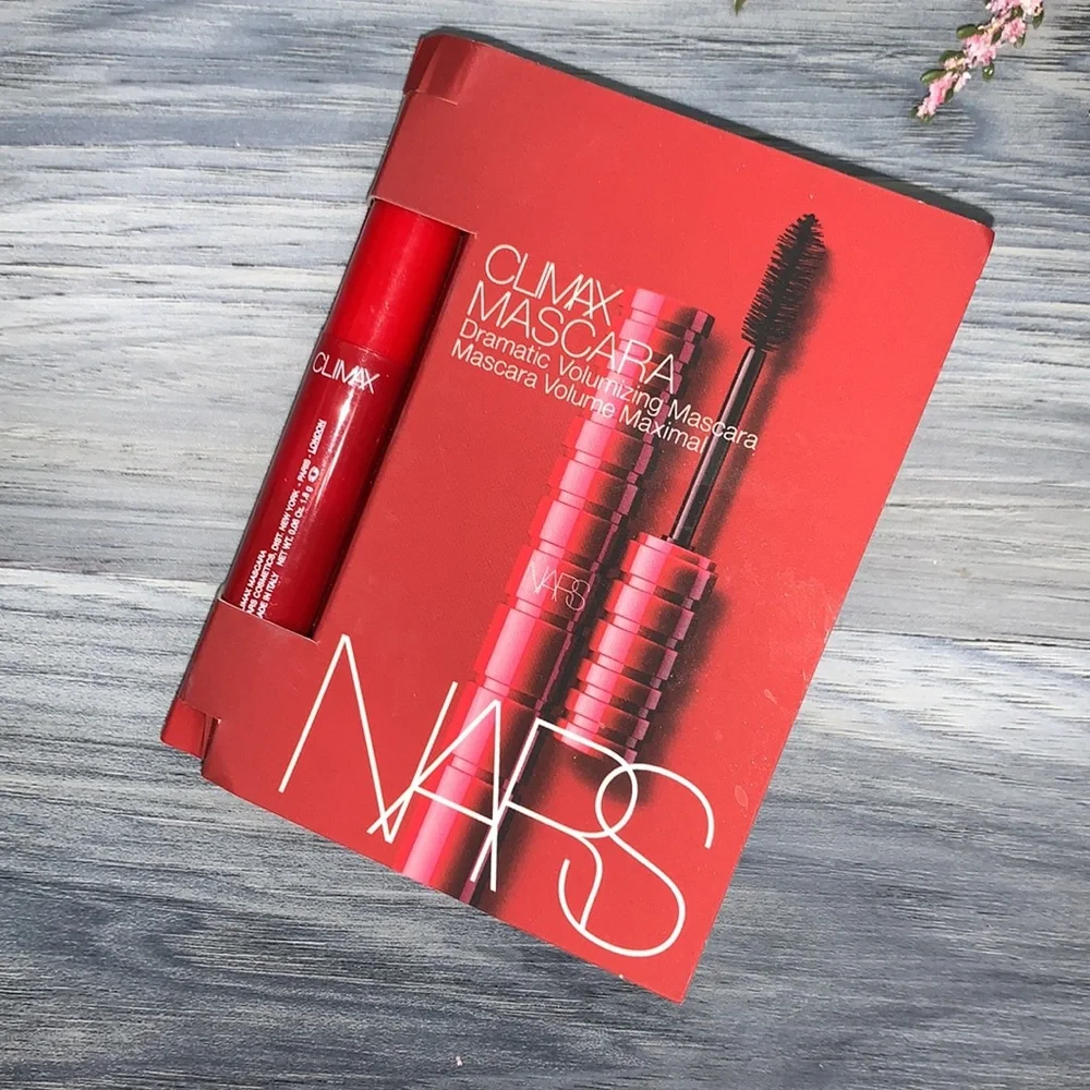 NARS bundle includes